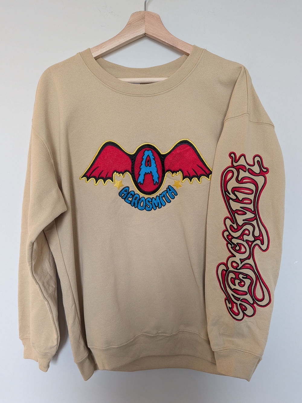 NWT Freeze New York Aerosmith Sweet Emotion Embroidered Crewneck Sweatshirt Tan